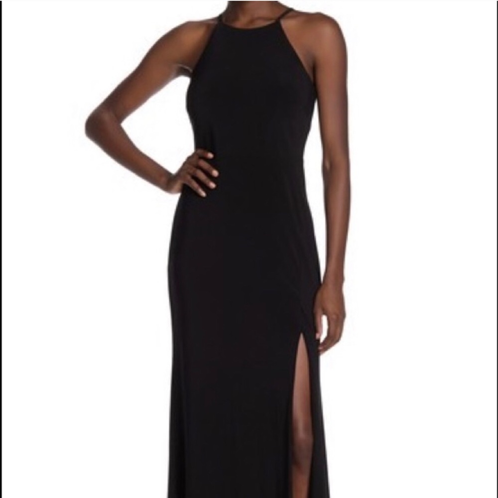 Full length black dress with slit 👗